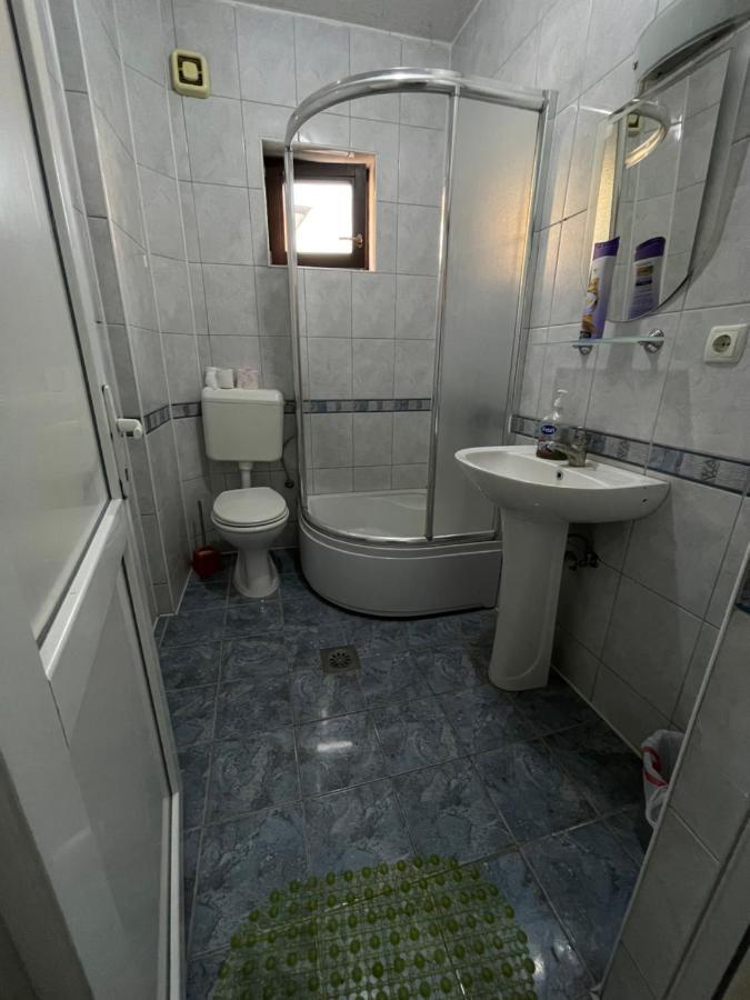 Ela Hostel Prizren Exterior foto